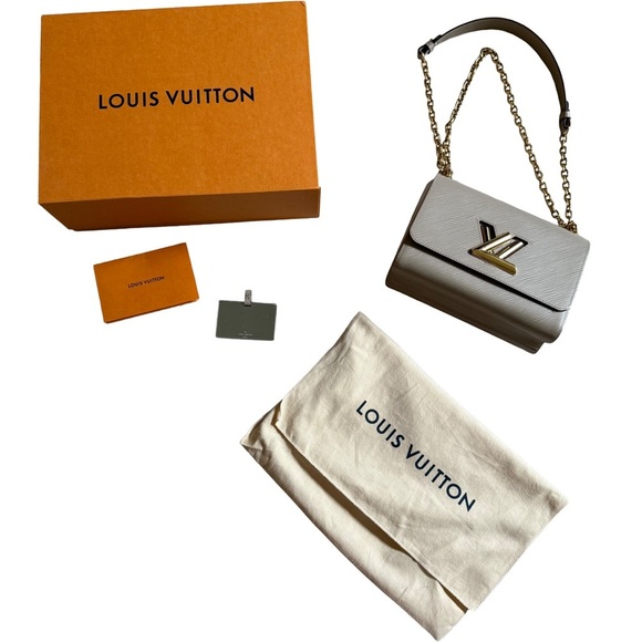 LOUIS VUITTON TAN “TWIST MM” EPI LEATHER CROSSBODY/SHOULDER BAG W/ GOLD HARDWARE - Picture 13 of 15